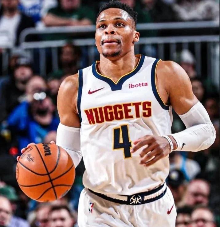 关于阿扎伦卡遭遇二十连败，掘金教练面临压力！的信息