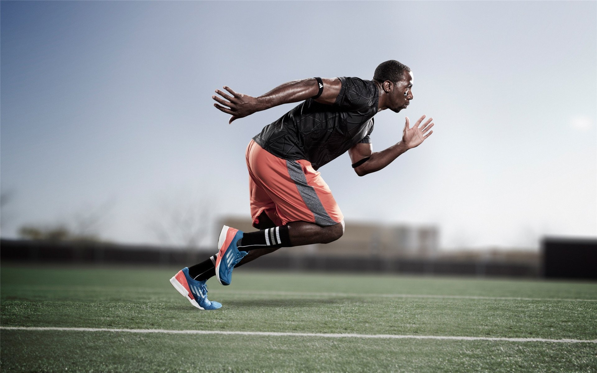 詹姆斯赛点兑现，广东男篮淘汰迈阿密热火晋级四强，主帅激动落泪